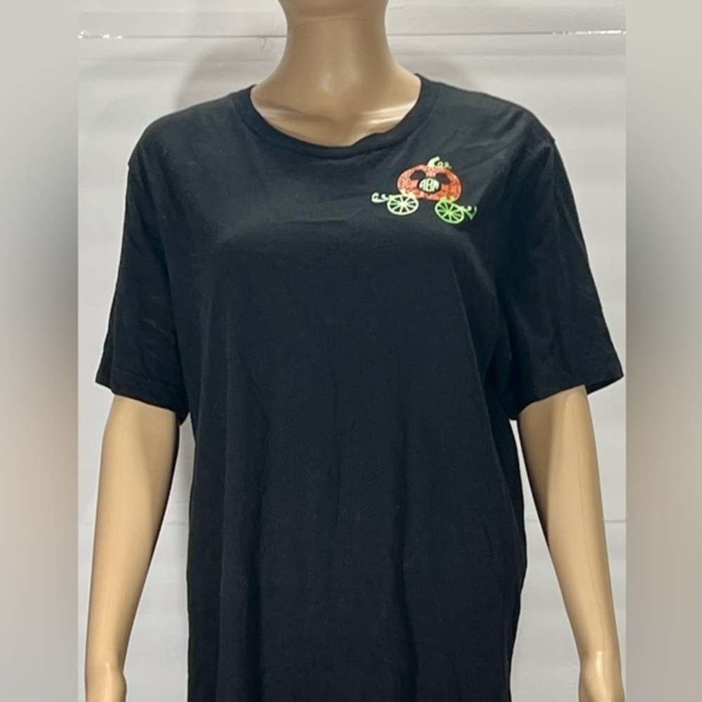 CANVAS BLACK T-SHIRT SIZE LARGE WITH GRAPHICS